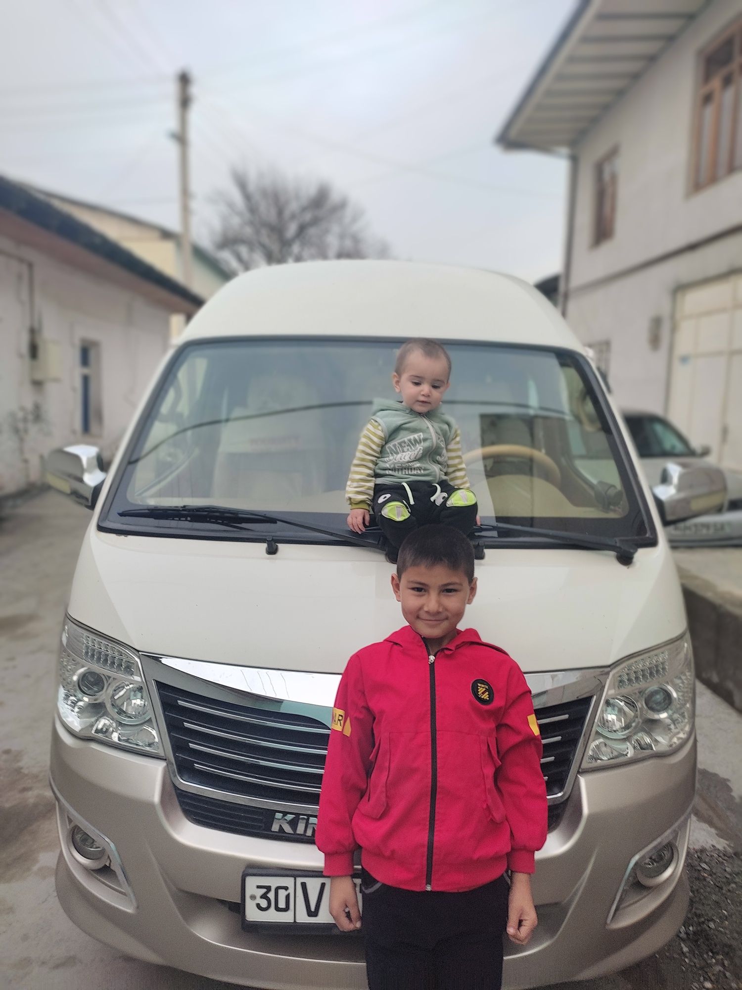 Mikra avtobus holati yahshi