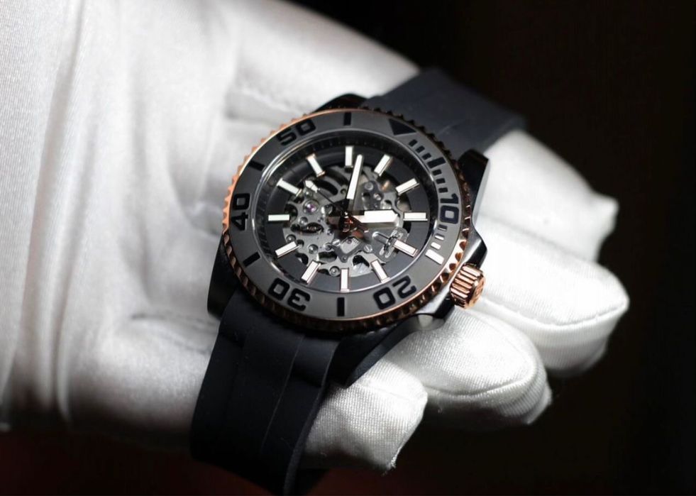 Seiko mod sub skeleton black gold