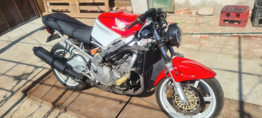 Honda cbr 600f2 pentru pasionați