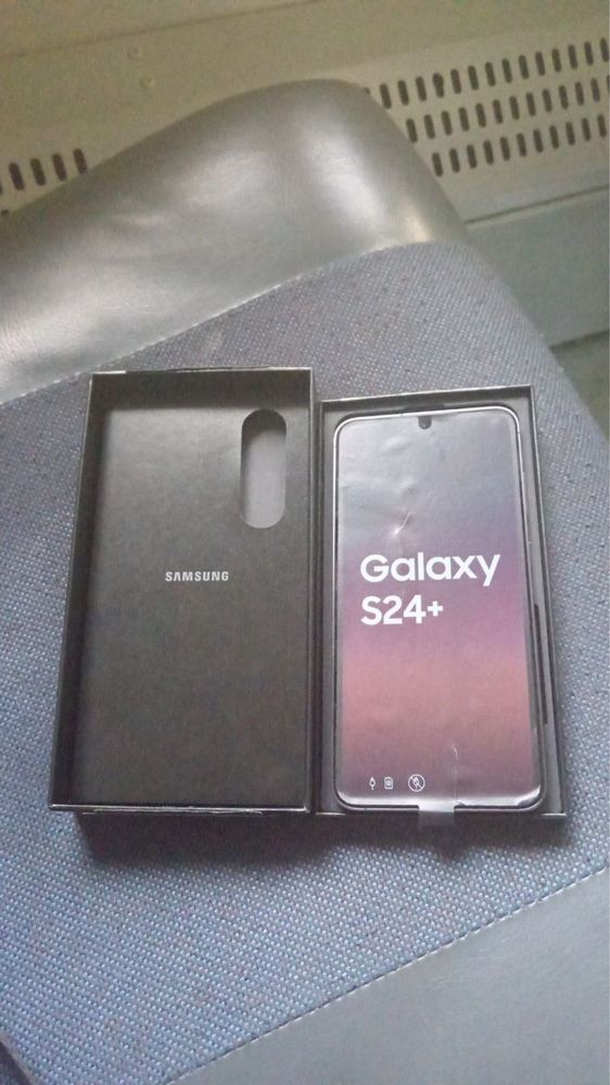 Продается новый Samsung S24+