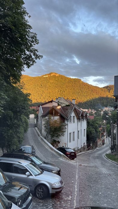 VANZARE Apartament CENTRU VECHI cu pivnita