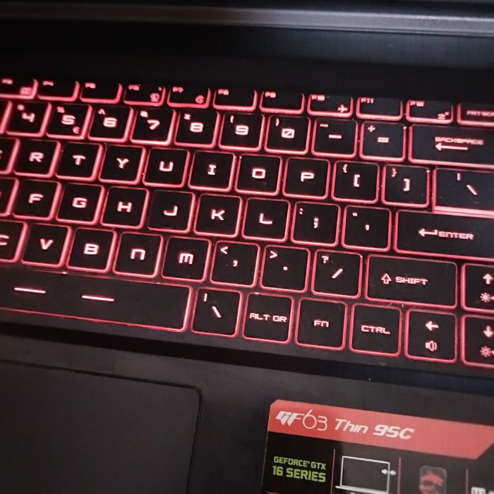 Laptop Gaming MSI GF63 Thin 9SC