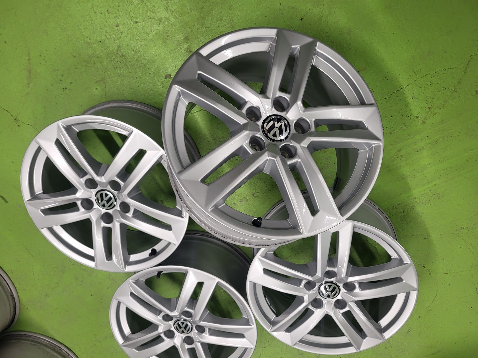 17 5x112 Vw Golf 5 6 7 Touran Caddy Passat 5х112
