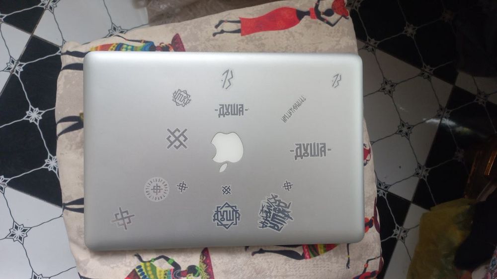 Macbook idel 2011 yengide