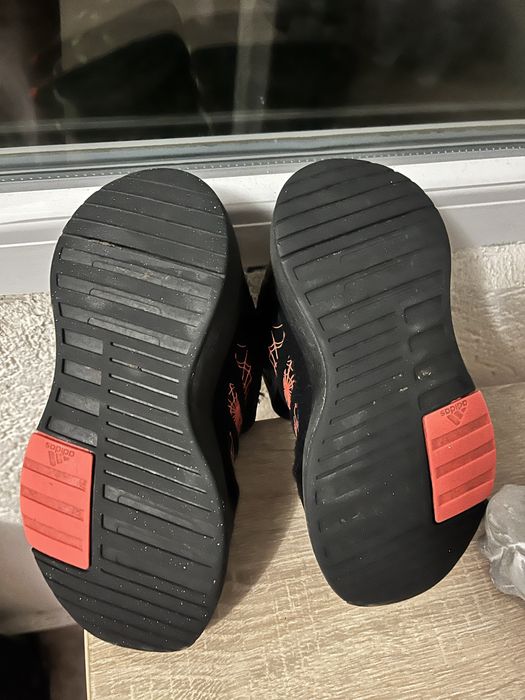 Adidas Marvel маратонки за момче 28