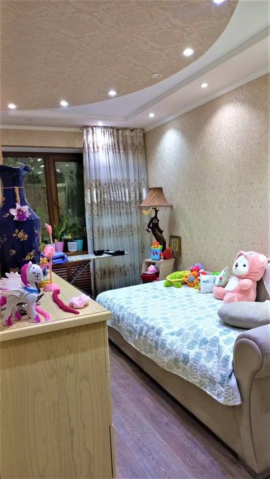 Метро Хамза 3/2/4, балкон 2х6, состояние с ремонтом мебелью и техникой