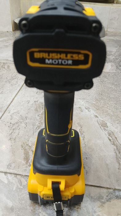 Impact Dewalt DCF 922