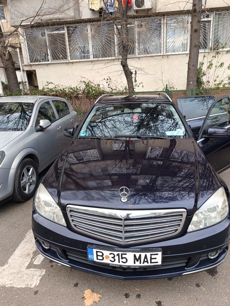 Mercedes-Benz C 220