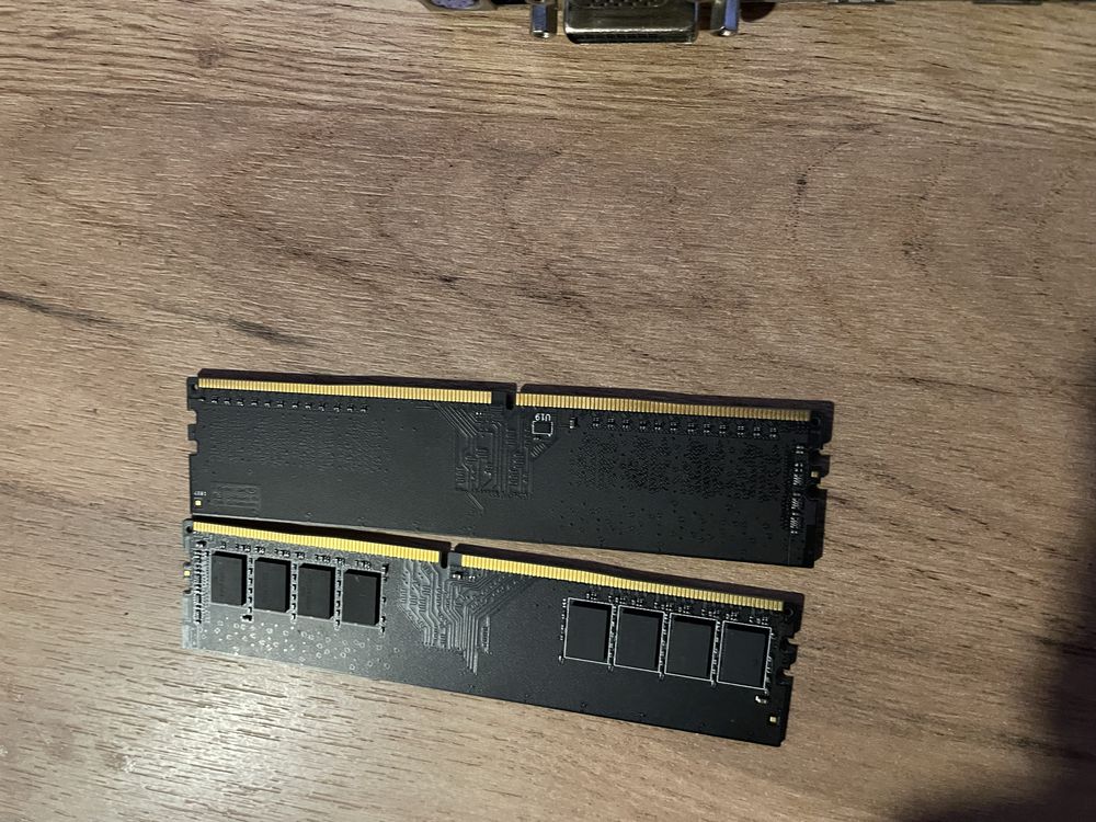 DDR4  RAM 2x4GB 2400