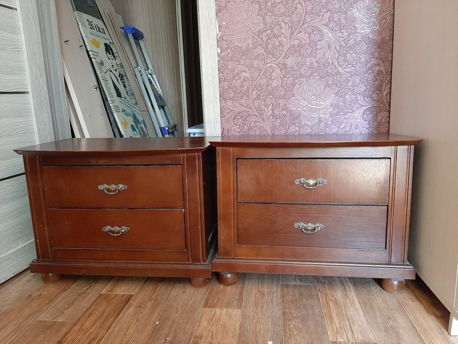 Продам прикроватные тумбы