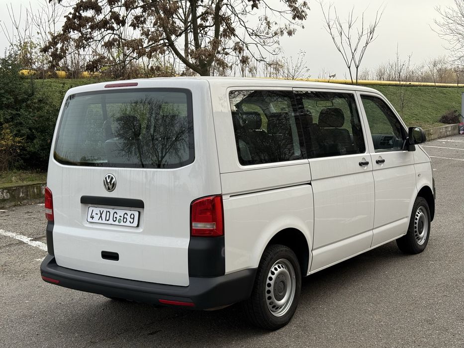 VW Transporter T5 2.0 Tdi 2014 Euro 5 cu 8+1 Locuri
