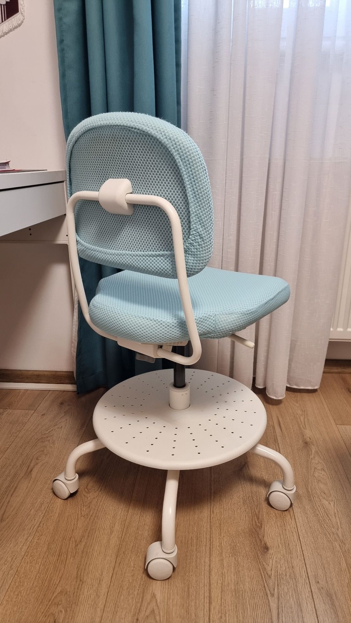 Scaun de birou pentru copii VIMUND albastru
Scaun birou copii, turcoaz