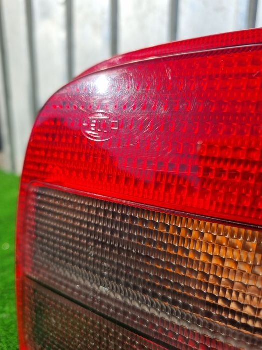 Stop lampa tripla dreapta original Hella vw Golf 4 gti