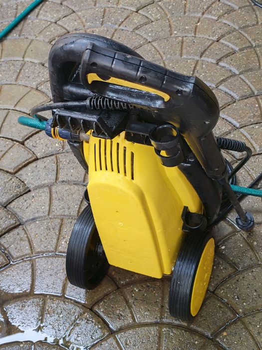 Pompă de spălat cu presiune Karcher