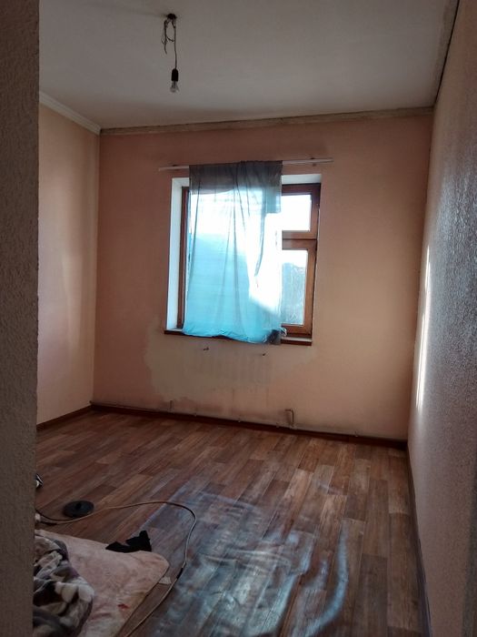 дом предается срочно