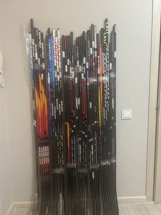 продам клюшки.