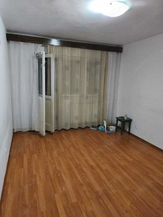Apartament 3 camere in Campina