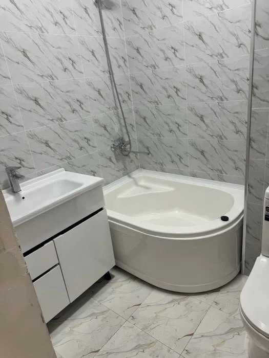 Сроно! Продаётся 2х комн. квартира на Иззат в Новостройке (Кадышева)