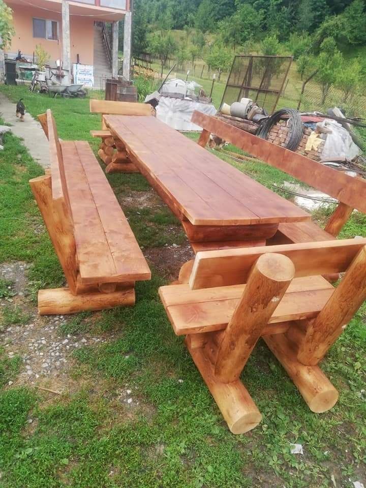 Masa cu bănci  și  scaune lemn terasă foișor rustic