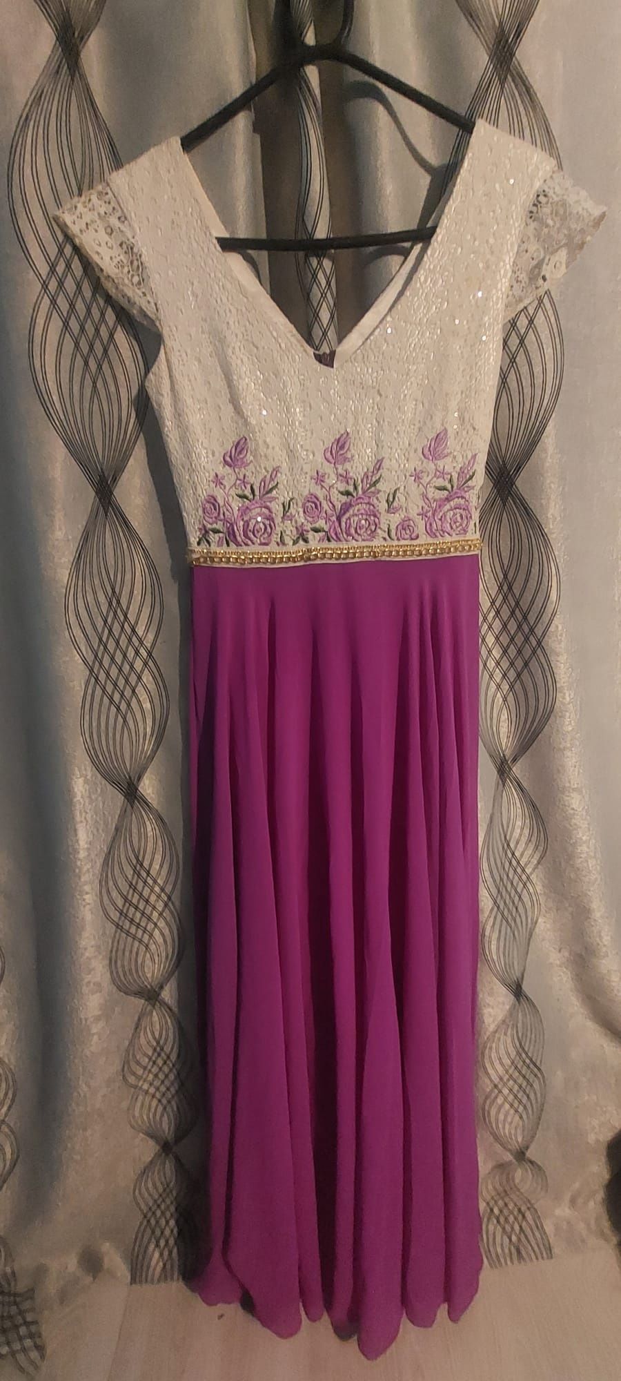 Rochie de zi Mărimea S ,Culoare : Violet cu Brodaturi