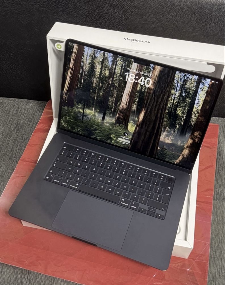 KATO HOB 15" 256GB MacBook Air M2 8GB Гаранция Technopolis 2026 г.