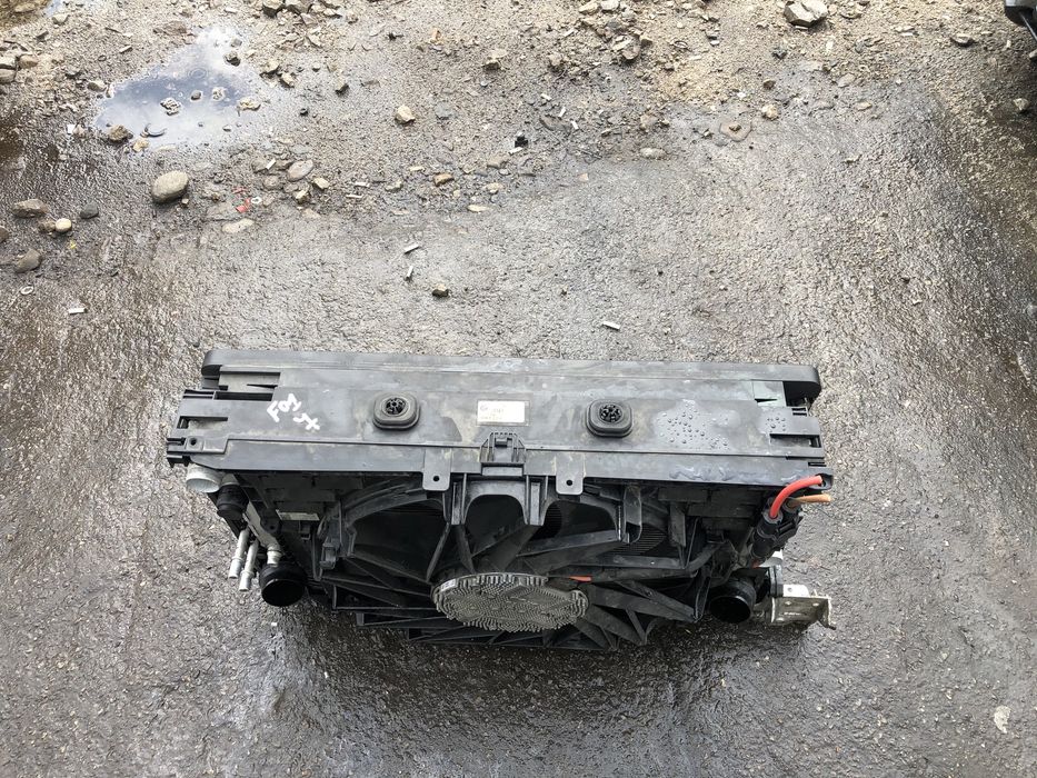 Радиатори и перка бмв ф01 730д 245 ( radiatori i perka bmw f01 730d )