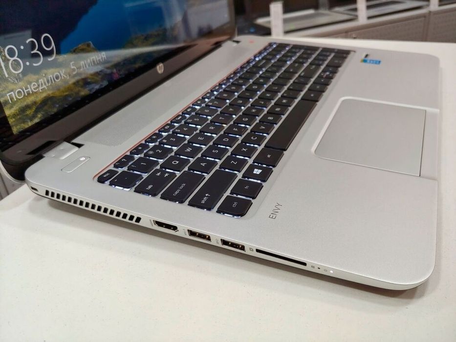 Hp Envy Core i7 4700QQM GeForce GT750m 4gb Озу 8гб Full HD ноутбук