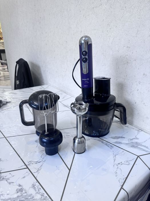 Продаю срочно кухонный комбай звоните