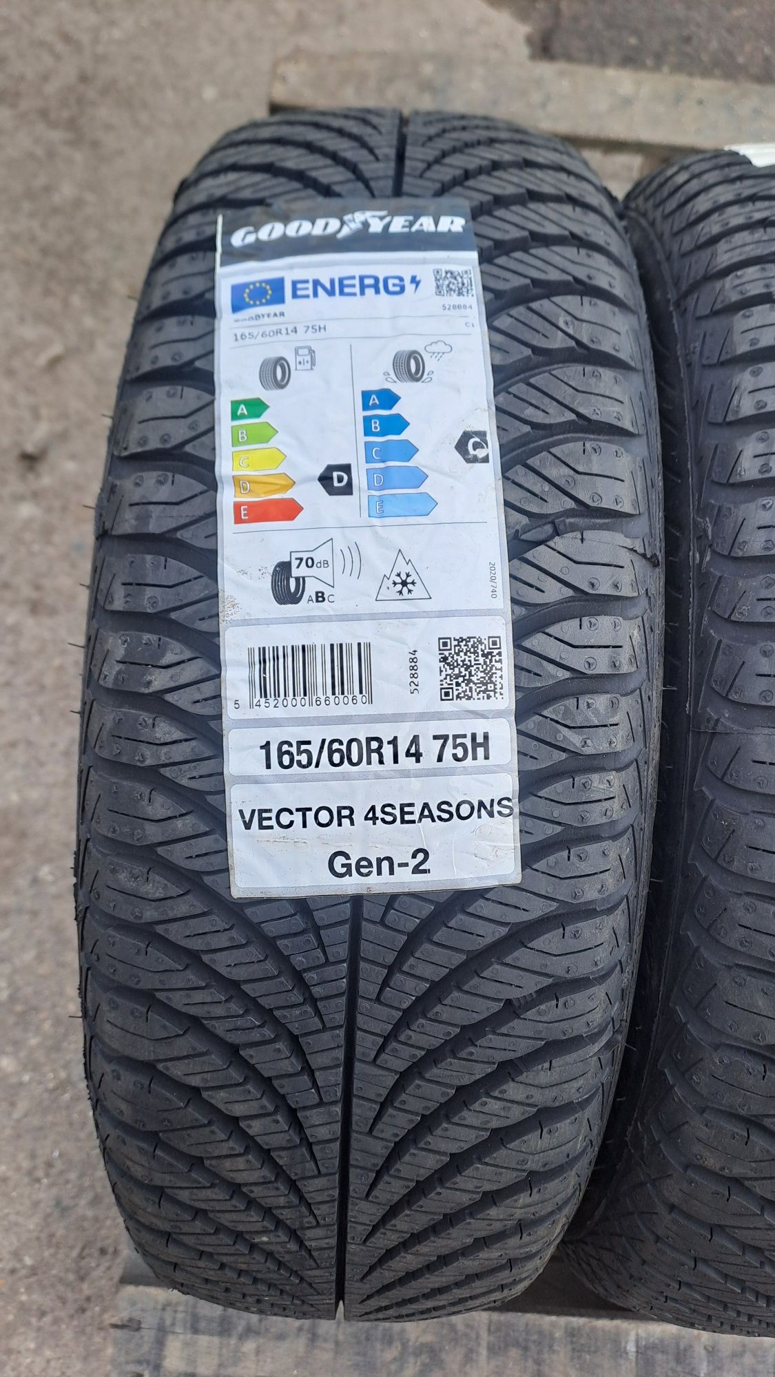 2бр. Нови Всесезонни 165/60/14 Goodyear Vector 4Seasons Gen 2