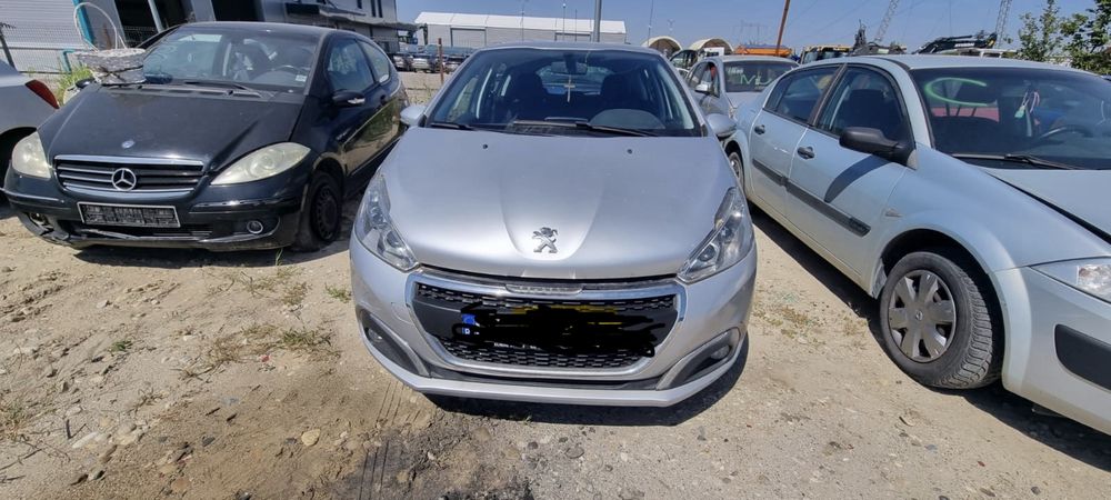Dezmembrari Peugeot 208