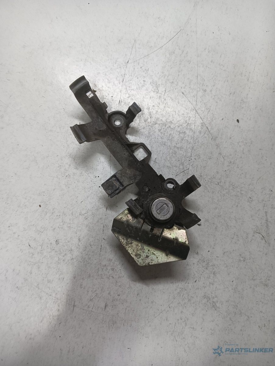 Butuc usa  stanga fata FARA CHEIE PEUGEOT 607 9D, 9U 2000 - >
