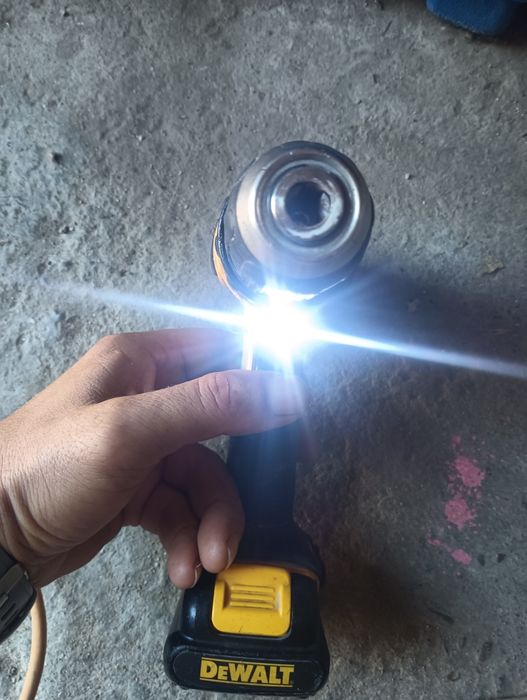 Vând filetantă dewalt perfect functionala