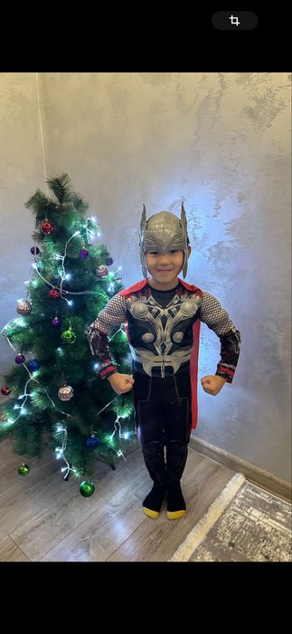 Новоголний костюм