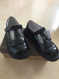 Туфли для школьницы