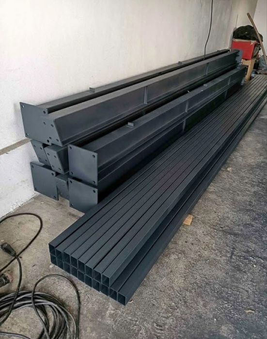 Vând hală structură metalică la prețul de 3000 €