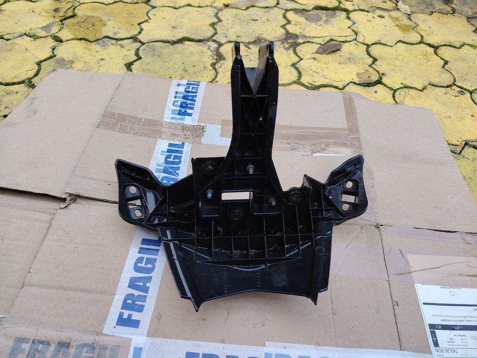 Suport bord și carenă față Derbi Gpr