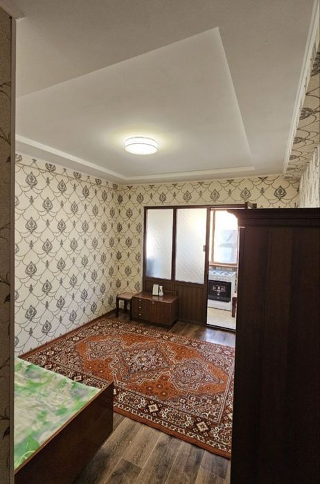 В М.Улугбекском р.Паркентский рынок сдается 1 комнатная квартира