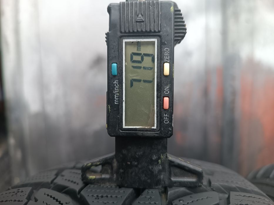 185/60/15 Nokian