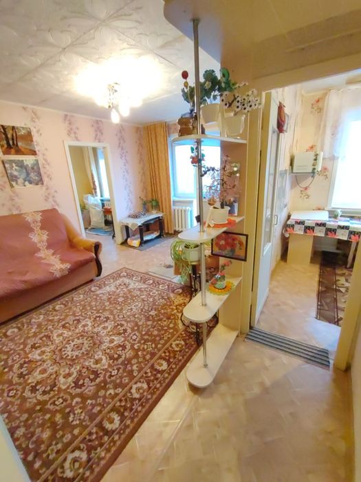 Продам 2 х комн квар. 3 мкр-6 дом- 5  этаж