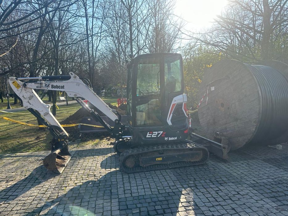 Inchiriez Miniexcavator,Miniincarcator