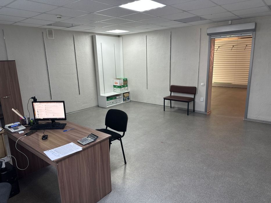 Сдается площадь под офис либо торговлю