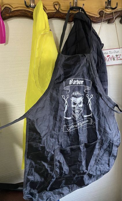 Фризьорска престилка черна + Престилки и пелерини за подстригване