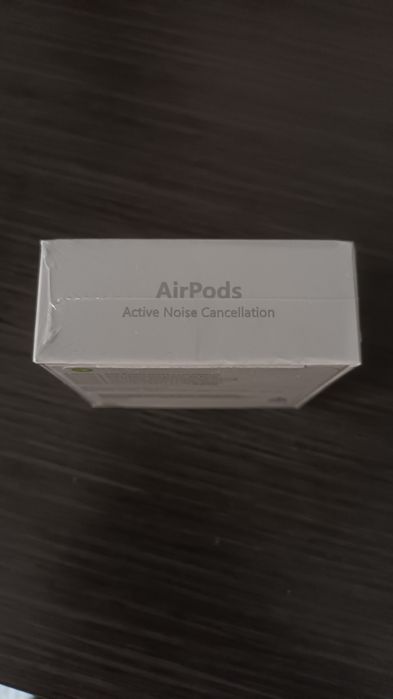 Apple Airpods 4.