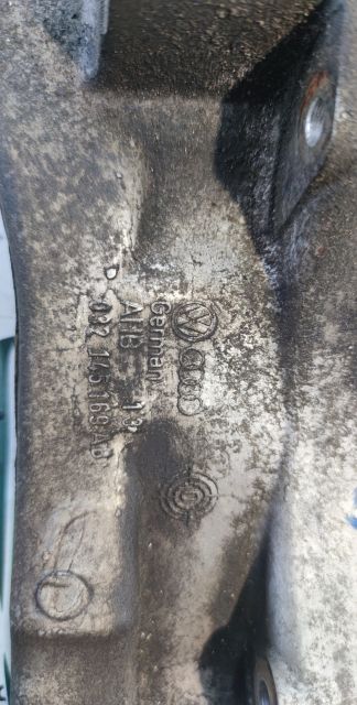 Suport compresor AC 032 145 169 Volkswagen VW Polo a 3-a generatie 6N