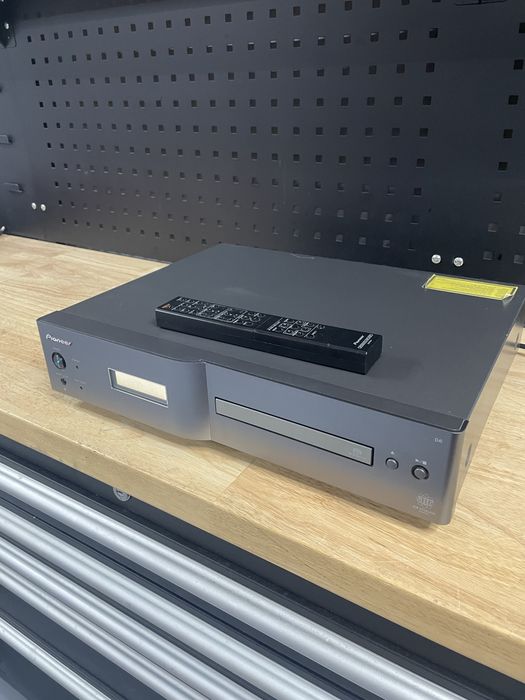 Pioneer PD-D6-J cd / sacd player