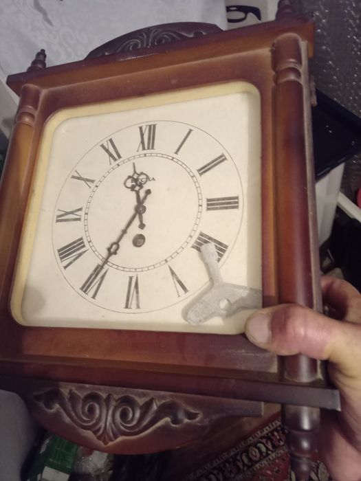 Продам часы нужен ремонт