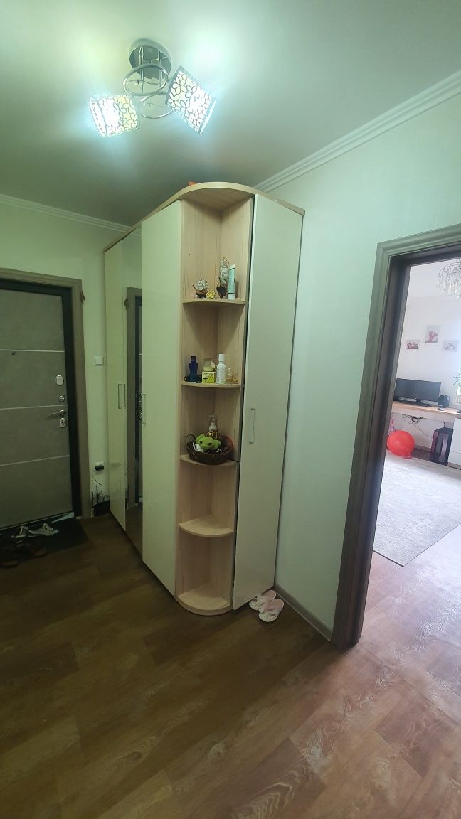 Продам мебель диван шкаф
