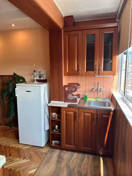 Продава се Тристаен апартамент в Бургас, Възраждане - 100 кв.м за 1600 €/кв.м - Снимка #18