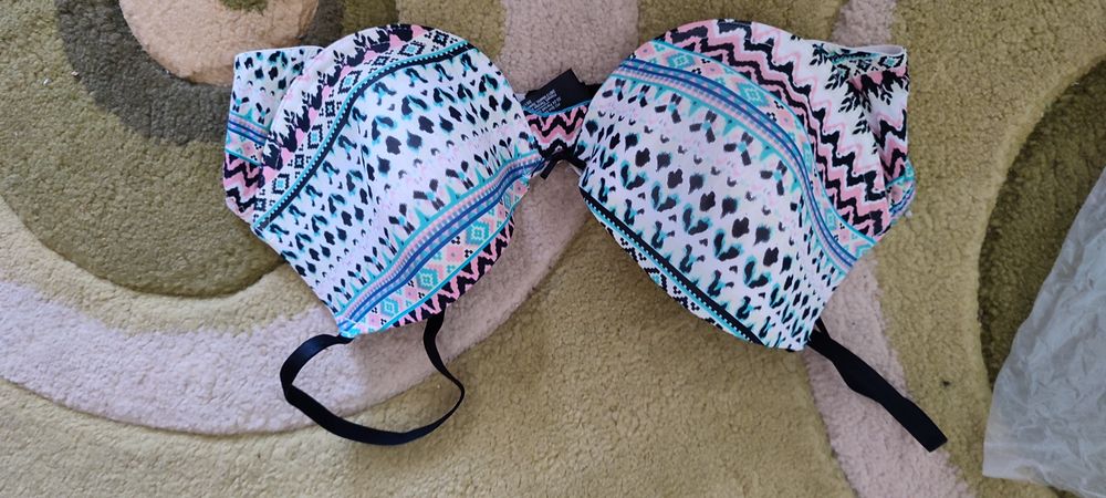 Sutien Primark nou fara eticheta 85C
