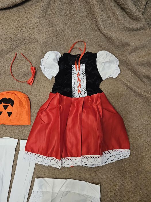Vând costum fetițe pentru Halloween și petreceri